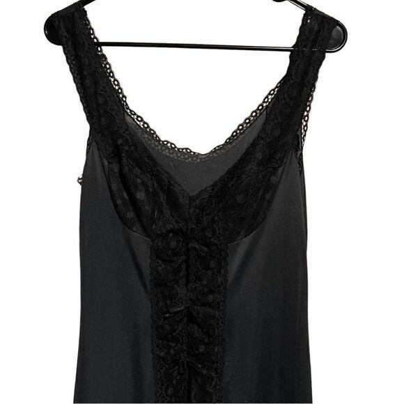 Vintage VASSARETTE- Black Full Length Nightgown with Front Slit, USA, Size 36 - Picture 4 of 9